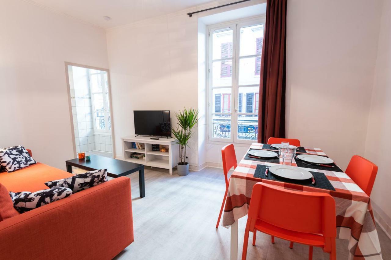 Appartement Coeur De Ville - Wifi - Lave-Seche Linge Pau Exterior foto